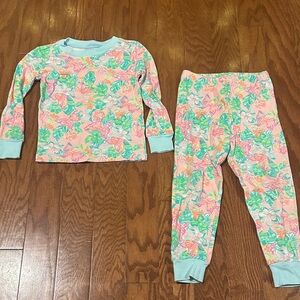 Lilly Pulitzer pajamas. Size 4T. EUC. Hung to dry.